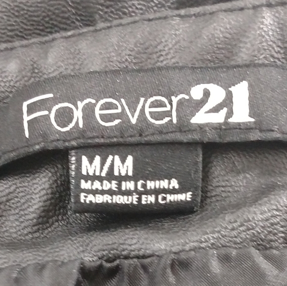 RUE 21 VEGAN LEATHER SHORT SKIRT - Picture 4 of 7